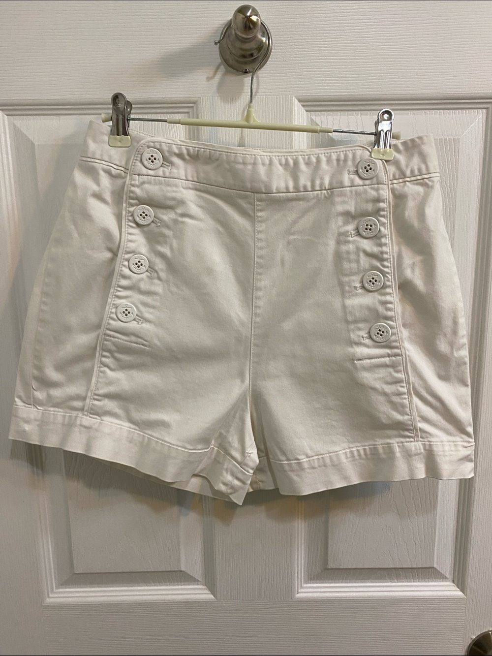 Talula White Sailor Flat Front Button Nautical Shorts Women’s Size 10 Waist 28